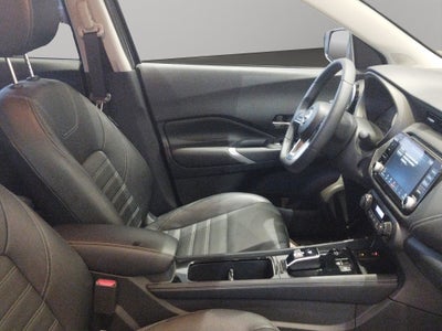 2025 Nissan Kicks VUD 5 pts. Play Exclusive e-Power, E-REV, TA, piel, RA-17 (línea nueva)
