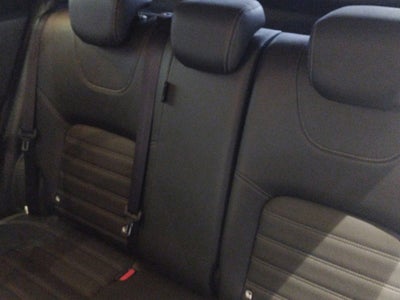2025 Nissan Kicks VUD 5 pts. Play Exclusive e-Power, E-REV, TA, piel, RA-17 (línea nueva)