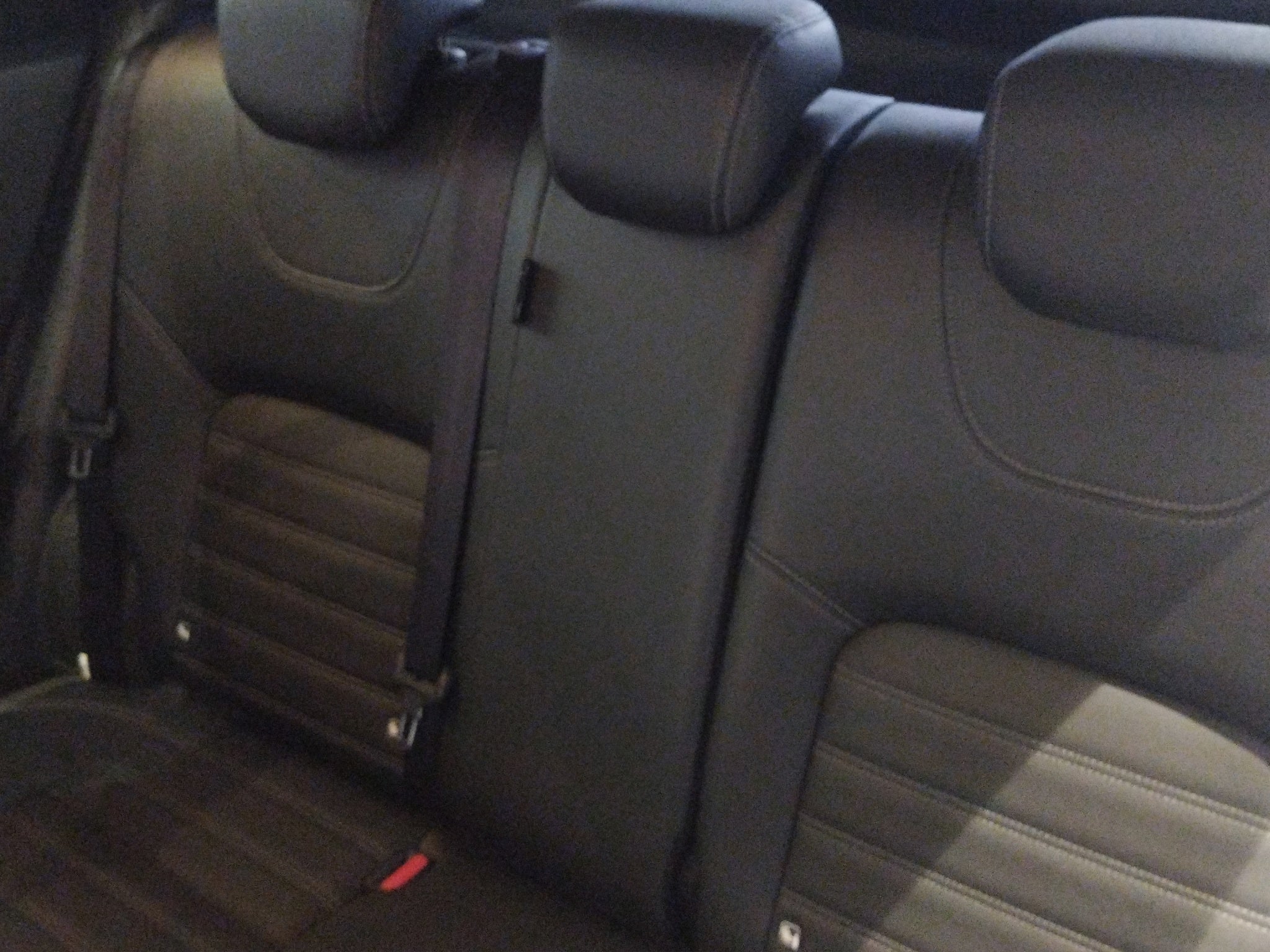 2025 Nissan Kicks VUD 5 pts. Play Exclusive e-Power, E-REV, TA, piel, RA-17 (línea nueva)