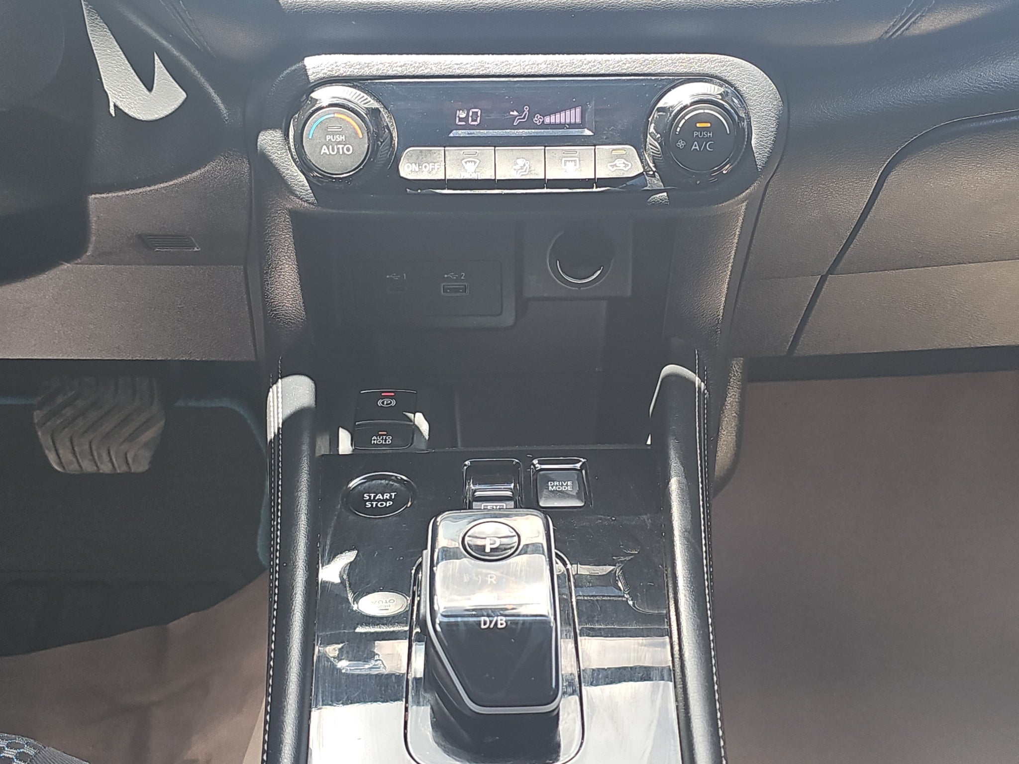 2024 Nissan Kicks VUD 5 pts. Advance e-Power, E-REV, TA, RA-17 (línea anterior)